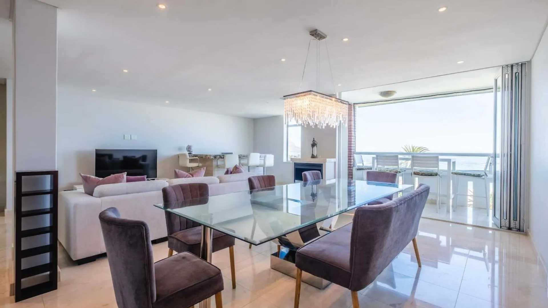 Ocean View Camps Bay 3Bed Apt Beach Vistas Cape Town